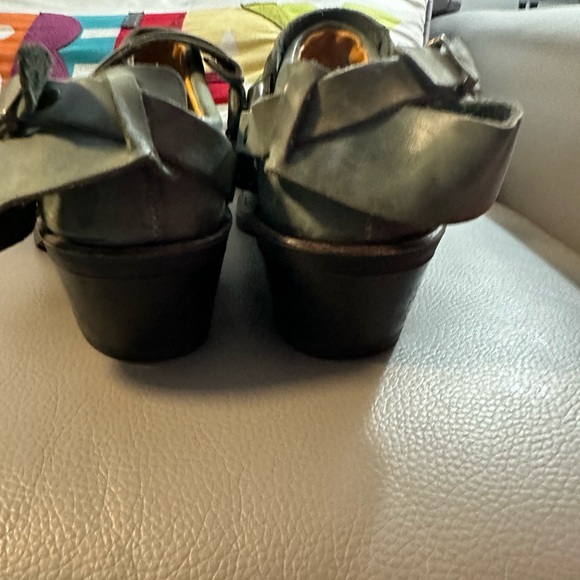 Frye Slide on Boot shoe - Picture 7 of 7